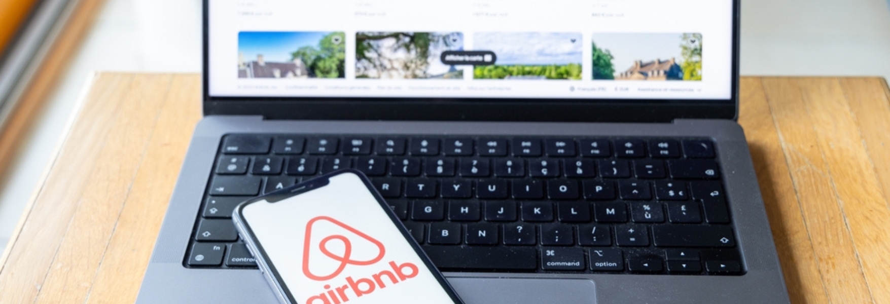 Smartphone with Airbnb application.